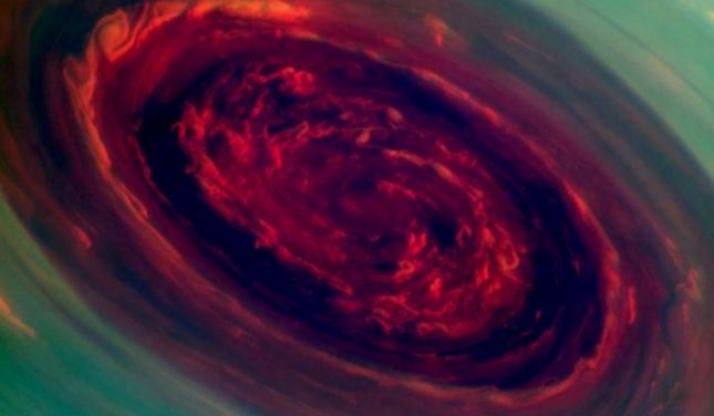 Stuhi mbresëlënëse në Saturn